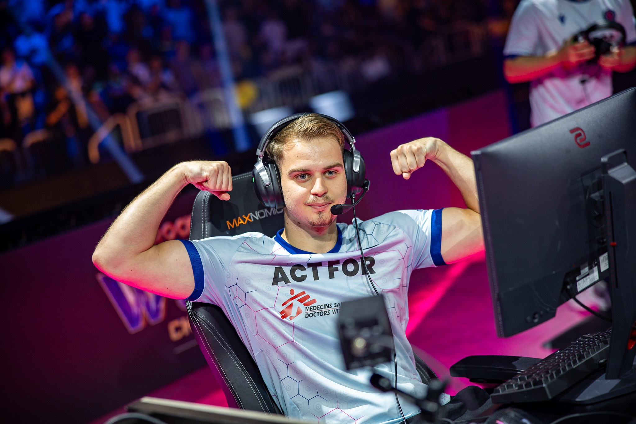 Evan "M0nkey M00n" Rogez